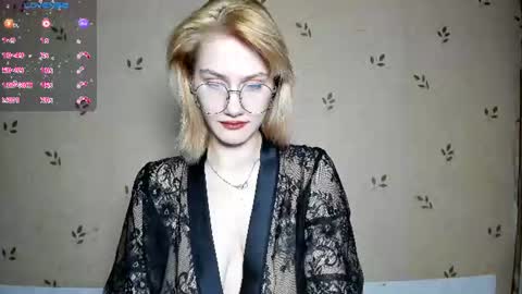 NicoleDavis online show from 23, 6, 2026