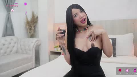 Nicolle Alvarez online show from 14, 6, 2026