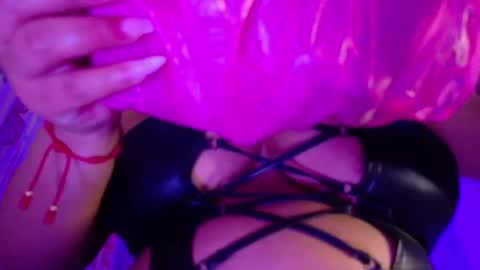 Nicolle Miley online show from 14, 6, 2026