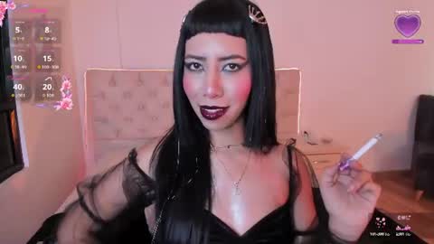 Nina Fox  online show from 16, 6, 2026