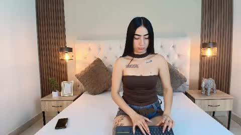 NATHALIA MORENO online show from 20, 6, 2026