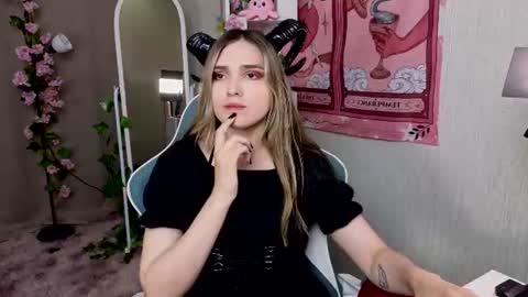 Snapshot of nocturnehuntress chatting on 28, 6, 2026 Alice online show from 28, 6, 2026