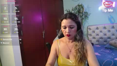 noelia_milfs online show from 17, 6, 2026