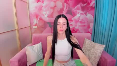 NoirDiva online show from 17, 6, 2026
