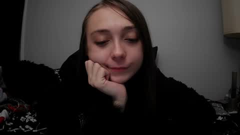 Snapshot of nrdyemogrl chatting on 19, 12, 2024 nrdyemogrl online show from 19, 12, 2024