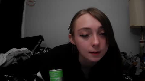 Snapshot of nrdyemogrl chatting on 22, 12, 2024 nrdyemogrl online show from 22, 12, 2024