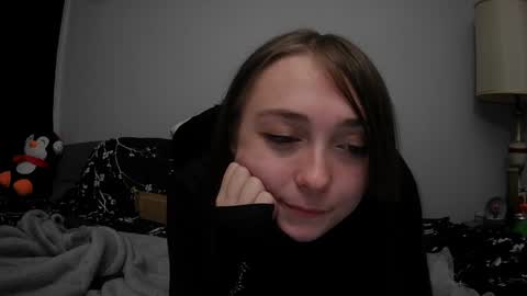 Snapshot of nrdyemogrl chatting on 24, 12, 2024 nrdyemogrl online show from 24, 12, 2024