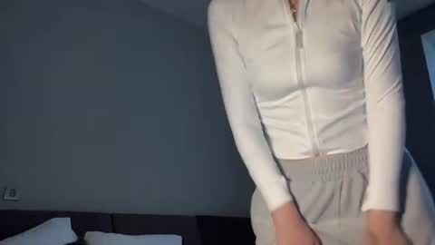 Snapshot of nursedoll chatting on 7, 4, 2026 Ema online show from 7, 4, 2026