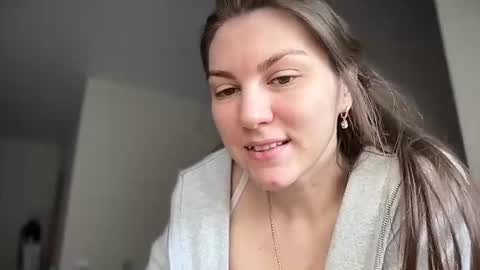 Snapshot of nursedoll chatting on 20, 4, 2026 Ema online show from 20, 4, 2026