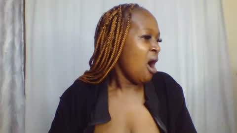 nutgal online show from 25, 6, 2026