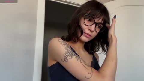 Thea online show from 11, 6, 2026