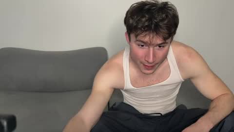 Snapshot of officialtommycash chatting on 11, 5, 2026 Tommy Cash online show from 11, 5, 2026