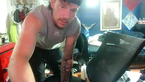 Snapshot of oh_you_know69 chatting on 4, 5, 2026 who dares toss me some tips lets have fun online show from 4, 5, 2026
