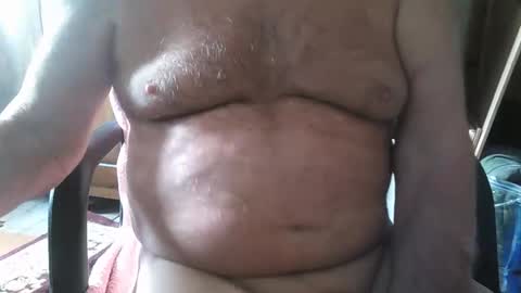 Snapshot of oily27 chatting on 19, 5, 2026 William online show from 19, 5, 2026
