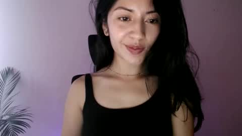 oliviaaa__ online show from 22, 5, 2026