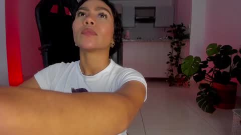 misssaray official online show from 16, 6, 2026