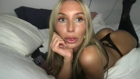 onlypaigewhite online show from 26, 6, 2026