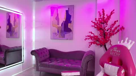 Oriana  online show from 9, 6, 2026