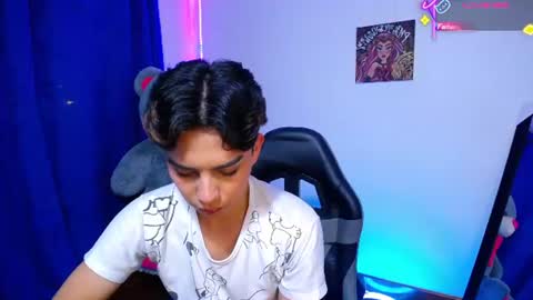 Owen  Independent model  online show from 9, 6, 2026