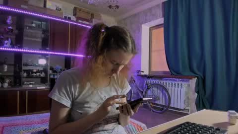 Ella online show from 7, 6, 2026