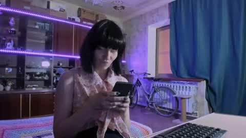 Ella online show from 14, 6, 2026