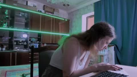 Ella online show from 19, 6, 2026