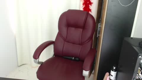 paiperhalliwey online show from 22, 6, 2026
