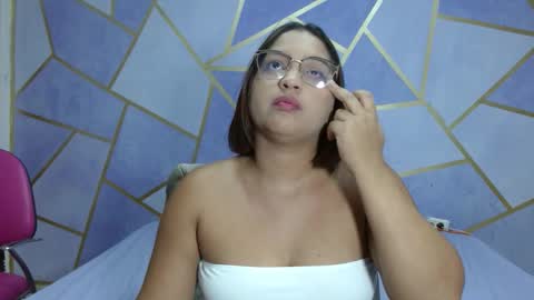 Paola Stone online show from 1, 2, 2026