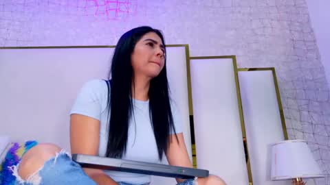 Paola  online show from 6, 6, 2026