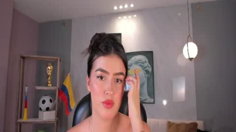 Paulina Santos  online show from 19, 6, 2026