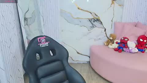 peachy_tay online show from 16, 6, 2026