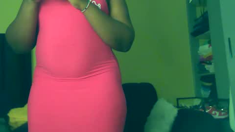 Snapshot of peachyglow_08 chatting on 27, 5, 2026 curvy online show from 27, 5, 2026