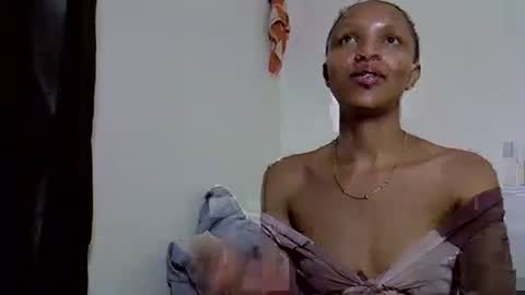 petite_melinda online show from 6, 7, 2026