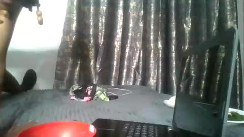 petite_queen69 online show from 28, 5, 2026