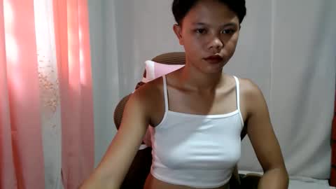 Snapshot of petite_remyy chatting on 26, 5, 2026 petite_remyy online show from 26, 5, 2026