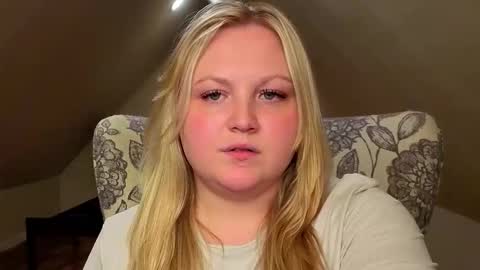 PhatAssBlond online show from 20, 5, 2026