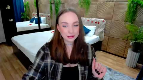Emelie online show from 8, 6, 2026