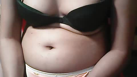 Snapshot of pinayhairyflower chatting on 12, 5, 2026 Nica online show from 12, 5, 2026