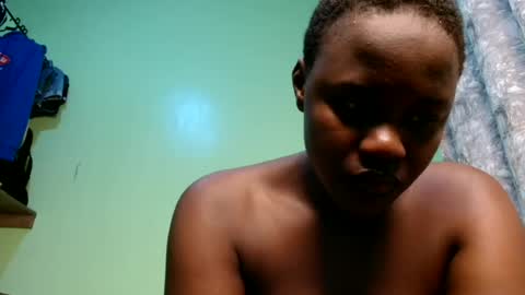Snapshot of pinkylips_ebony chatting on 27, 6, 2026 pinky online show from 27, 6, 2026