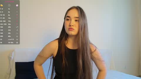 Snapshot of pixie____ chatting on 25, 5, 2026 Lily online show from 25, 5, 2026