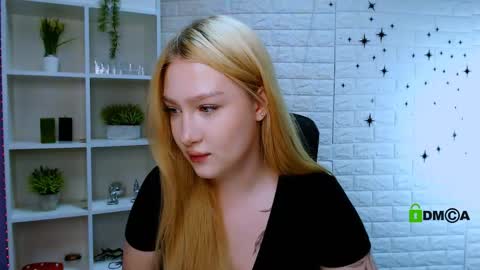 Sophie online show from 4, 6, 2026