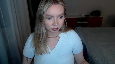 PolinaJones online show from 4, 6, 2026