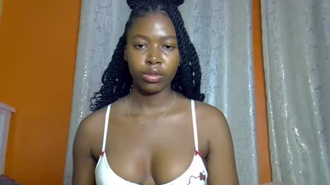 pretty_petite24 online show from 26, 5, 2026