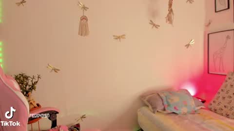 princessluna_14 online show from 12, 6, 2026