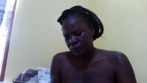 Snapshot of princessmiles2 chatting on 19, 6, 2026 phelly online show from 19, 6, 2026