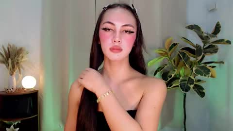 queen_danaya online show from 4, 4, 2026
