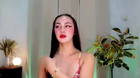 queen_danaya online show from 6, 4, 2026