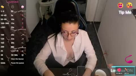 queenrose94 online show from 18, 6, 2026