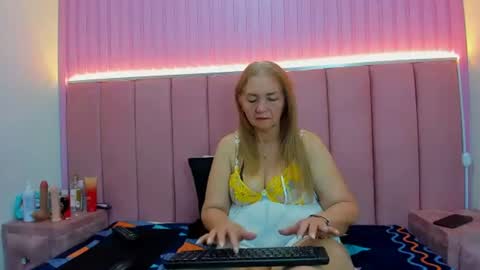 queenstarhyl online show from 20, 6, 2026