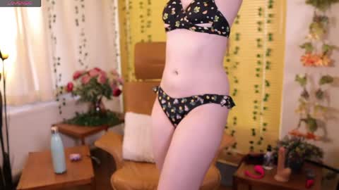 Snapshot of quinnrmonroe chatting on 7, 6, 2026 QuinnMonroe online show from 7, 6, 2026